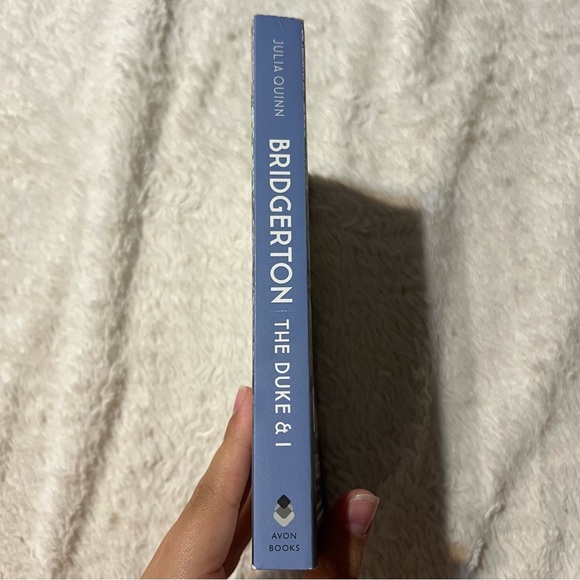 🌴Bridgerton: The Duke & I by Julia Quinn Paperback Book - Picture 2 of 4